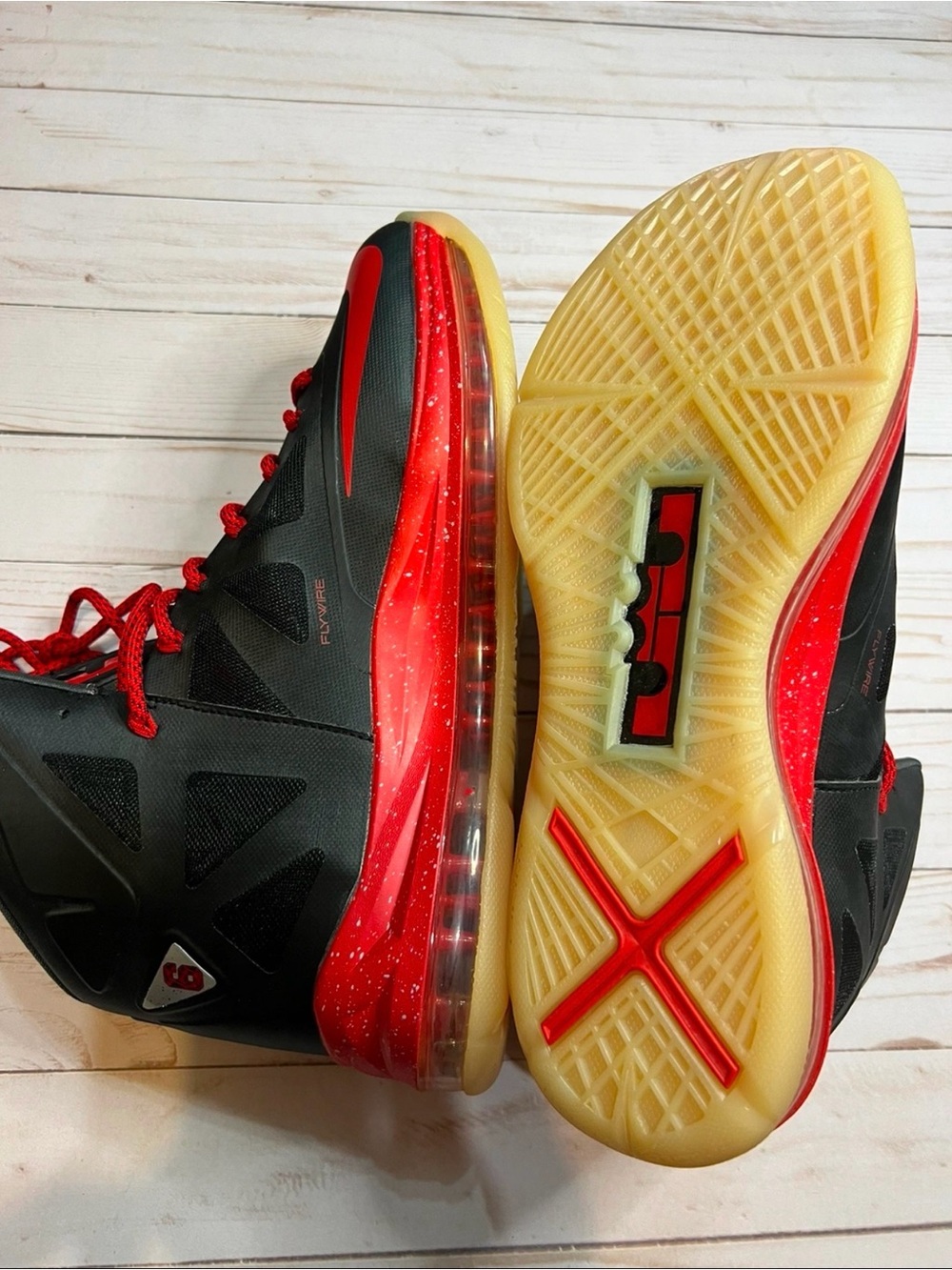 LeBron X - Picture 2 of 5